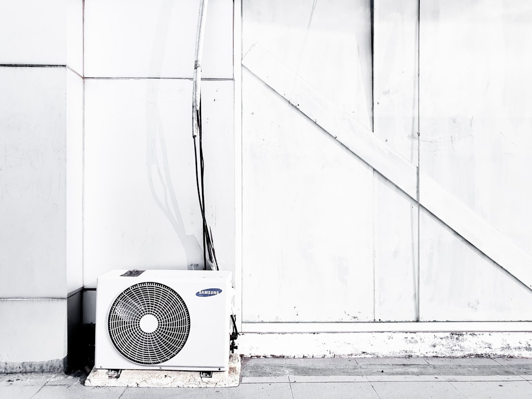 grayscale-photography-of-outdoor-ac-unit-q4f-0gktmek